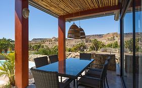 Tauro Villas